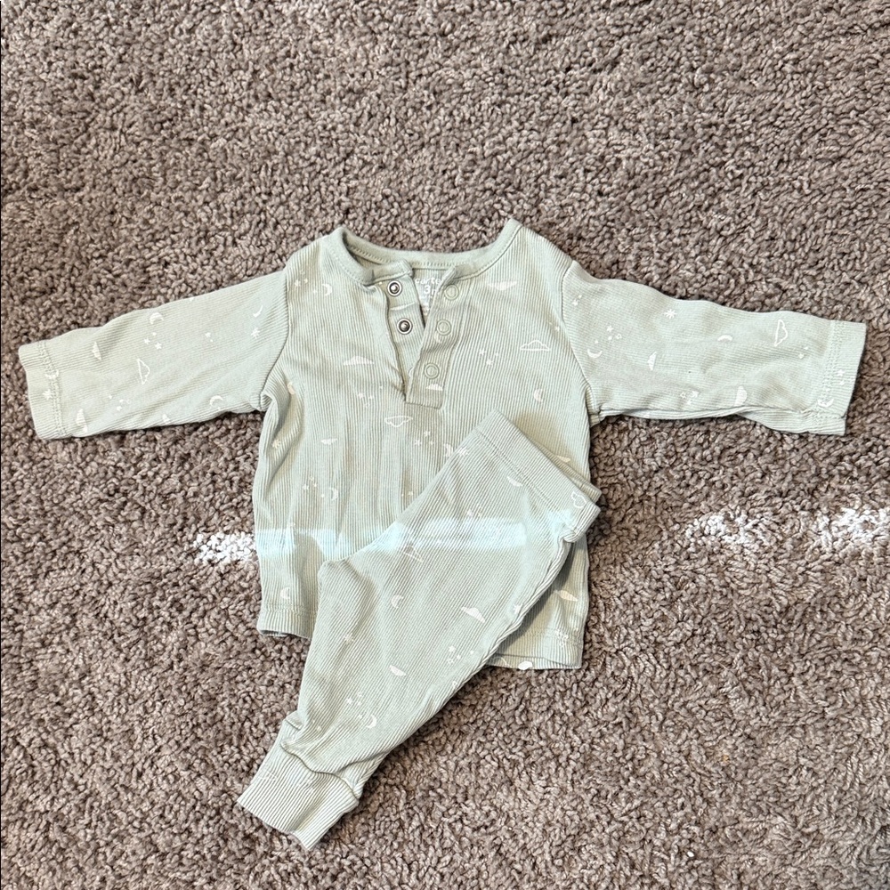 Carter's Green Pajama Set for Kids